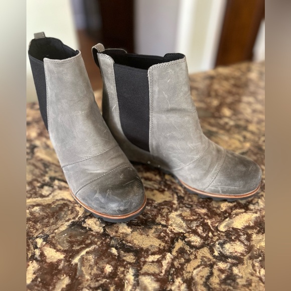 Womens Sorel Joan of Arctic Lea Gray Leather Chelsea Ankle Wedge Boots Size 9.5 - Picture 2 of 5